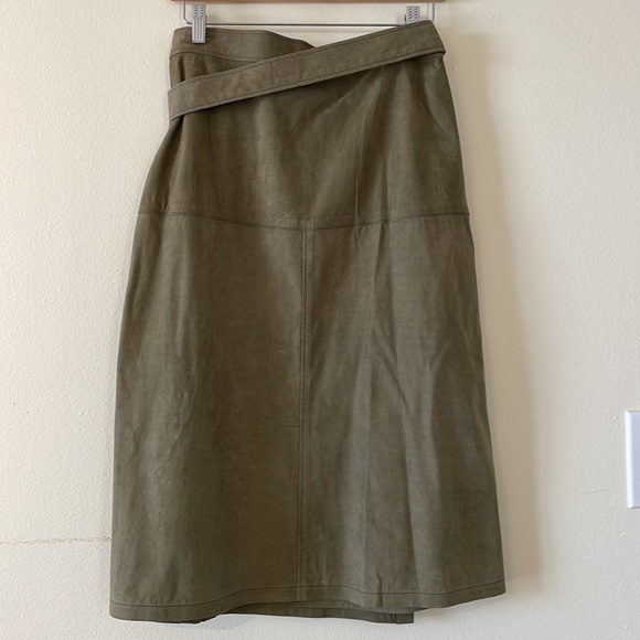 Frame khaki green suede midi wrap skirt - Picture 9 of 16